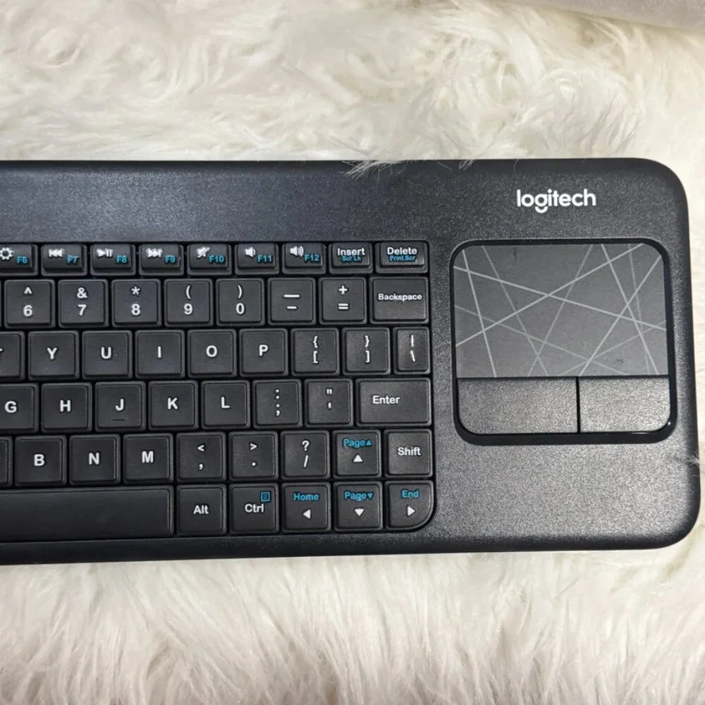 Logitech K400r Wireless Keyboard w/ Built-In Touchpad – Black